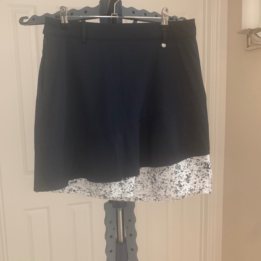 Abacus Navy Blue/White Golf Skort sz 36/6